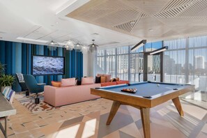 Game room - Gorgeous Apt with Kitchen and Gym (Boston, MA)