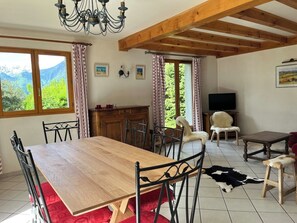 Dining - CHARMING CHALET - SLEEPS 6 (Allemont)