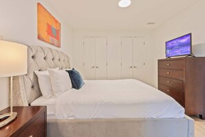 1 bedroom, desk, iron/ironing board, WiFi