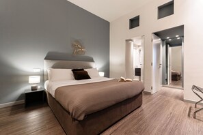 Apartment | Premium bedding, down comforters, iron/ironing board, cribs/infant beds - Palazzo Visconti (Como)