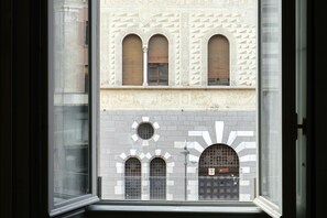 Apartment | View from room - Palazzo Visconti (Como)