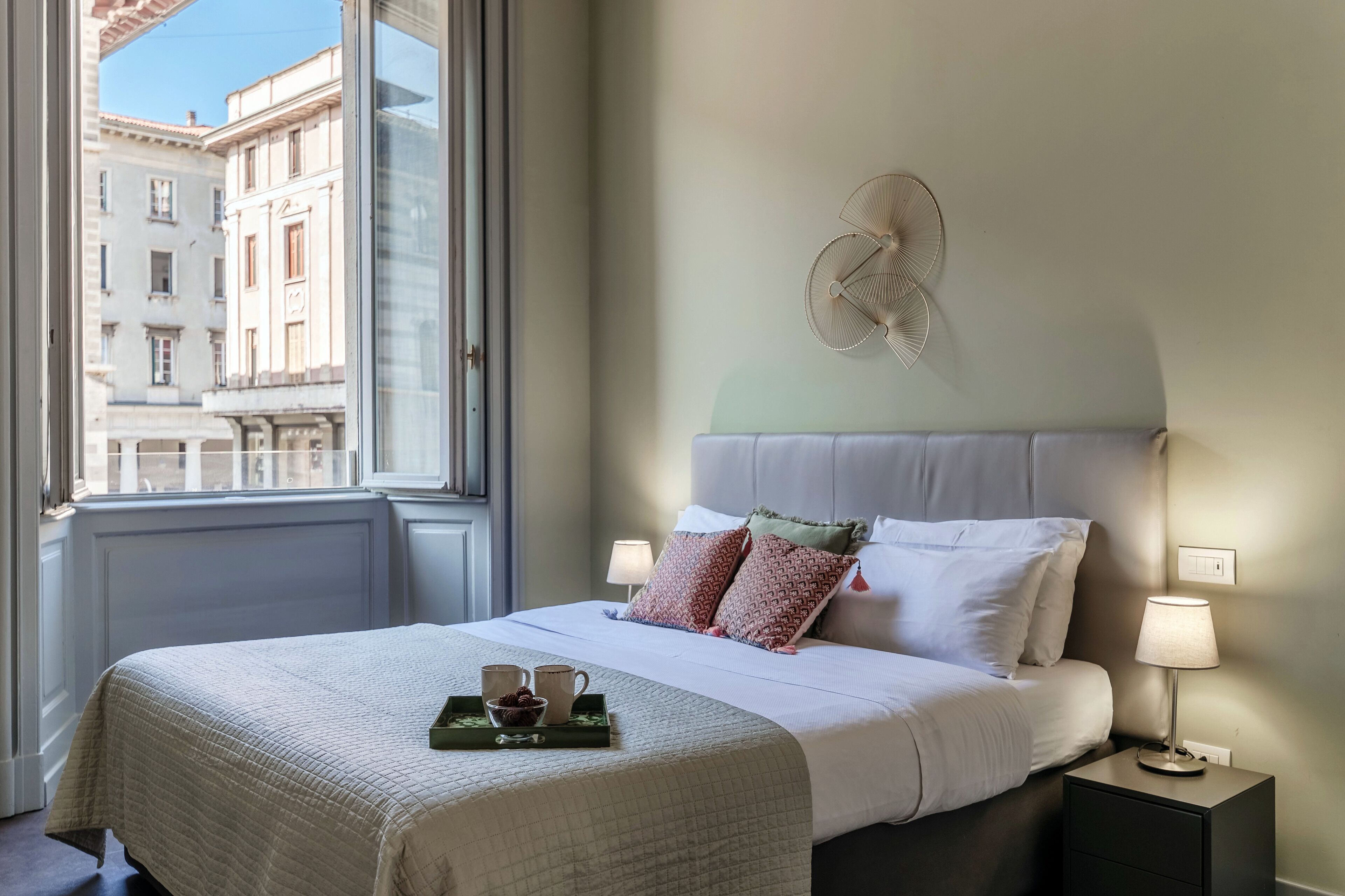 Appartement | Literie de qualité, couette en duvet, fer et planche à repasser