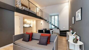 Appartamento | Area soggiorno | TV a schermo piatto 30 pollici con canali digitali