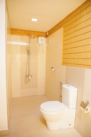 Shower, towels, soap, shampoo