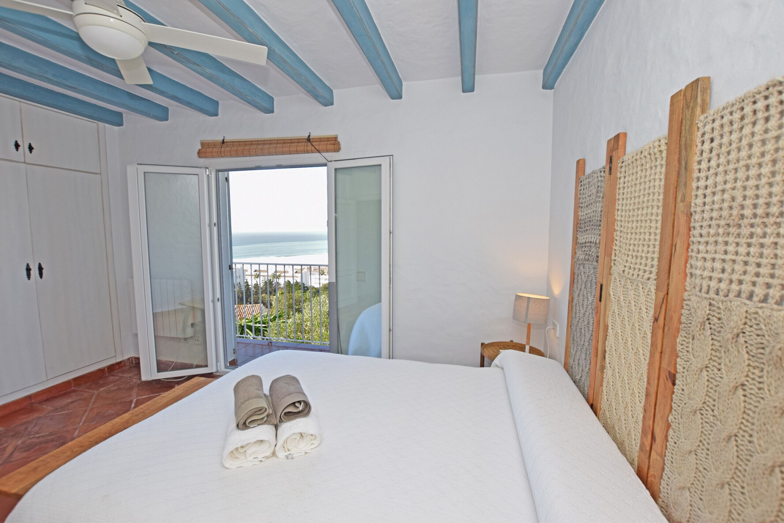 4 dormitorios, tabla de planchar con plancha, wifi gratis y ropa de cama