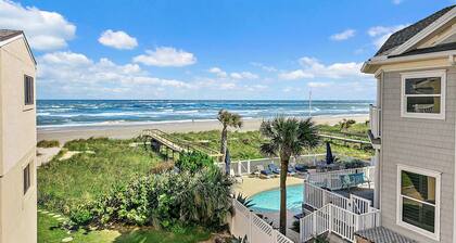 Beachfront + Pool Days + Beach Walks, Pet Friendly
