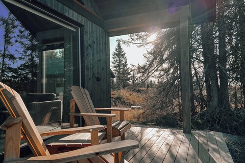 Modern Mountain Cabin - Outdoor Hot Tub - 8 Beds