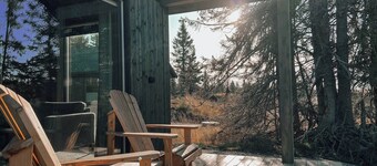 Modern Mountain Cabin - Outdoor Hot Tub - 8 Beds