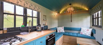 Cosy Shepherds Hut Getaway in East Lothian