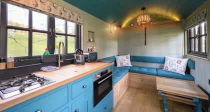Cosy Shepherds Hut Getaway in East Lothian