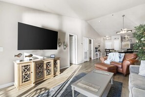 Condo, 1 King Bed with Sofa bed, Balcony, Golf View (Calm Waters Condo) | Living area