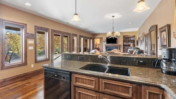 Condo, Multiple Beds, Patio, Garden View (Bunkhouse at Rock Canyon) | Interior