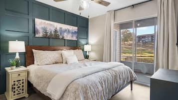 Condo, Multiple Beds, Patio, Golf View (Water's Edge & Golf) | 2 bedrooms, individually decorated, individually furnished, bed sheets