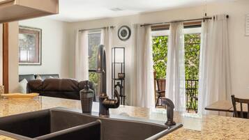 Condo, 1 Queen Bed with Sofa bed, Balcony, Garden View (Banta House Retreat at the Pointe) | Interior