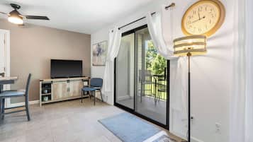 Condo, 1 Queen Bed, Balcony, Golf View (Royale Casa) | Interior