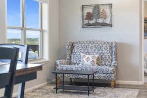 Condo, Multiple Beds, Balcony, Golf View (StoneBridge Escape) | Living area