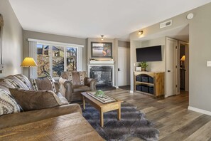 Condo, Multiple Beds, Patio (Lakescape at The Getaways) | Living area | 42-inch flat-screen TV with digital channels