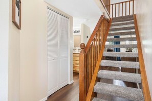 Condo, 2 Queen Beds, Balcony, Golf View (Branson Sweet Retreat) | Interior