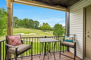 Condo, 1 Queen Bed with Sofa bed, Balcony, Golf View (Greenside Retreat) | Property grounds