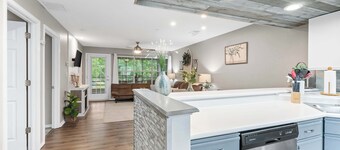 Lakeside Bliss Retreat 2 BDR