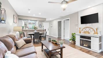 Condo, Multiple Beds, Balcony (Lakeside Bliss Retreat ) | Living area