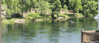 Lakeside Bliss Retreat 2 BDR