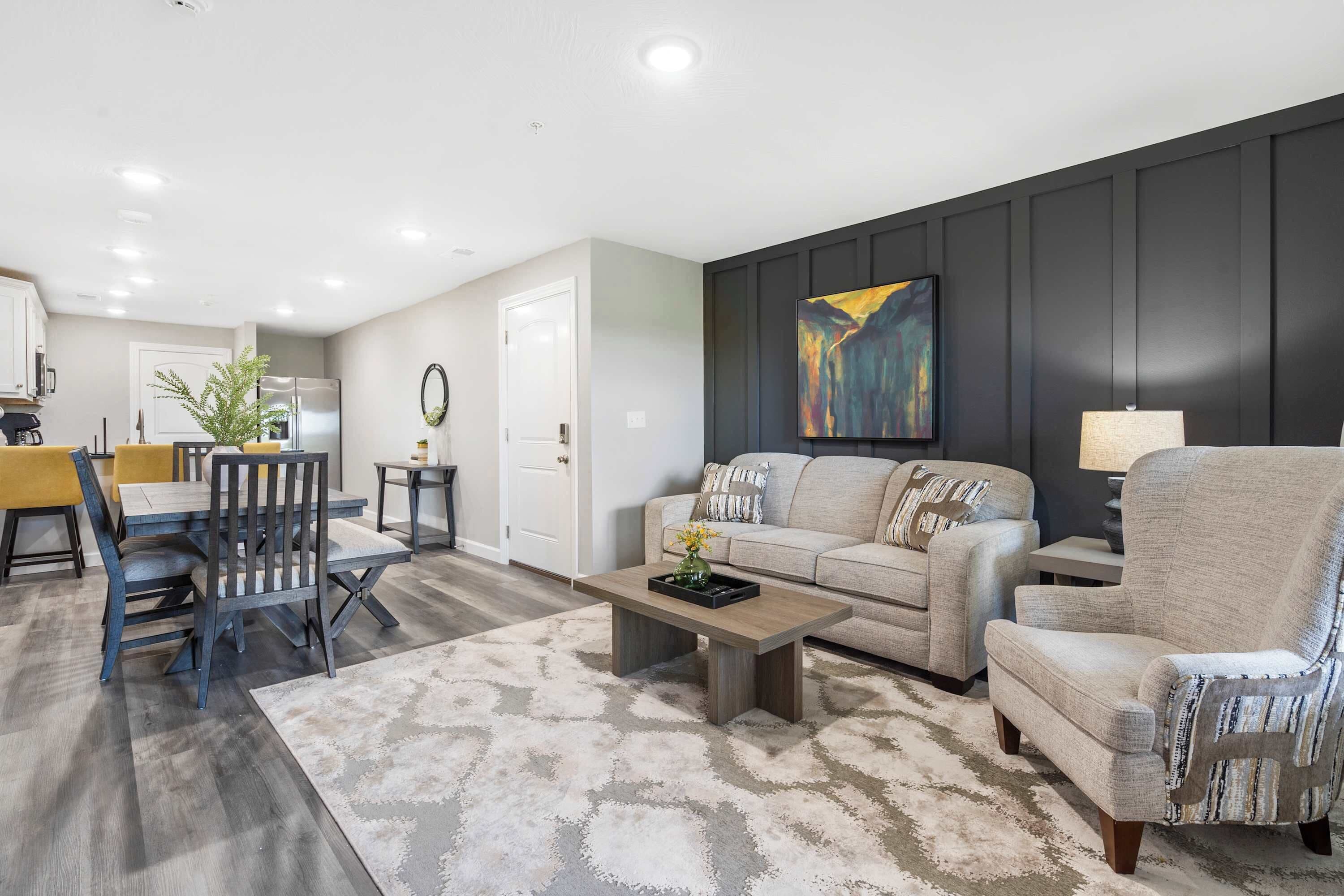 公寓客房, 多張床, 陽台, 花園景觀 (Earl Grey Escape ) | 起居區 | 42-吋平面電視，提供數位頻道