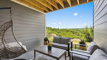 Condo, varias camas, balcón, vista al jardín (Earl Grey Escape ) | Terraza o patio