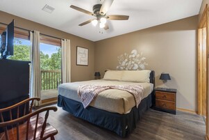 2 bedrooms, individually decorated, individually furnished