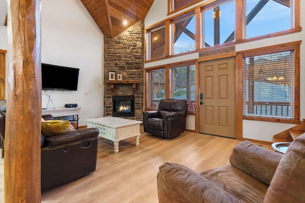 Cabin, Multiple Beds, Balcony, Mountain View (Kemper's Cabin in the Ozarks ) | Living area | 42-inch flat-screen TV with digital channels, fireplace