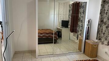 2 Schlafzimmer, Schreibtisch, kostenloses WLAN, Bettwäsche