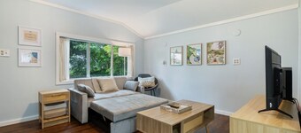 Cottage w/ Lake Access Unit 1