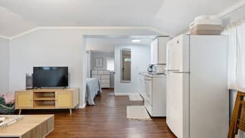 1 habitación, wifi y ropa de cama