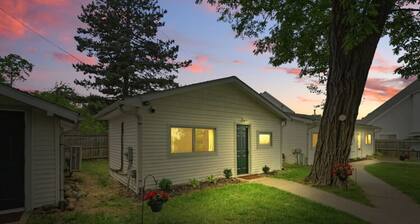 Cottage w/ Lake Access Unit 2