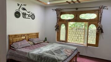 3 bedrooms, iron/ironing board, WiFi