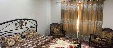 3 bedrooms, iron/ironing board, WiFi