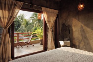 Chambre Double Deluxe, 1 chambre, animaux de compagnie interdits, vue jardin | Balcon