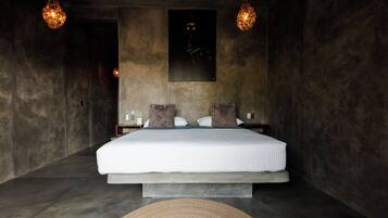 Deluxe Room, 1 Bedroom, Pets Not Allowed, Pool View | Premium bedding, down comforters, Select Comfort beds, in-room safe