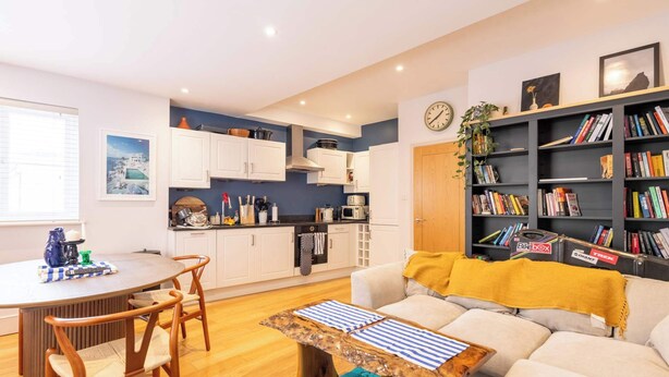 Unclassified image, 1 of 41, button - Beautifully Designed 1BD Flat, Near Balham Station (Greater London)