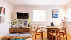 Unclassified image, 4 of 41, button - Beautifully Designed 1BD Flat, Near Balham Station (Greater London)