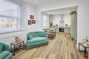 TV, offices - Host & Stay | The Coach House, Apartment 1 (Saltburn-by-the-Sea)