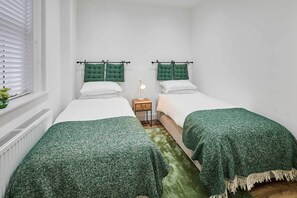 2 slaapkamers, een strijkplank/strijkijzer, wifi, beddengoed
