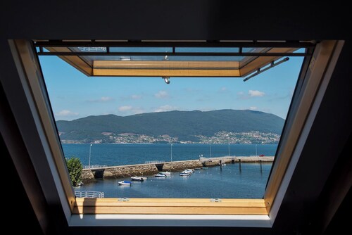 A Casa da Praia - duplex (on the beach, ria de vigo at 600m. camino santiago)