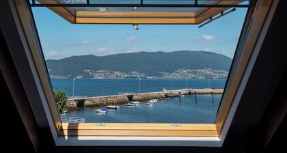 A Casa da Praia - duplex (on the beach, ria de vigo at 600m. camino santiago)