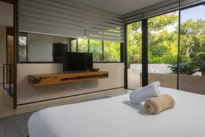 4 bedrooms, iron/ironing board, travel cot, WiFi