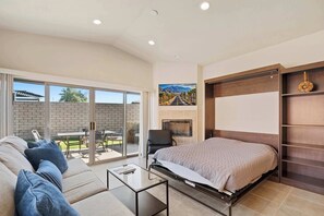 1 bedroom, desk, WiFi, bed sheets