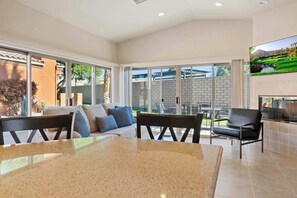 Télévision, espaces bureaux