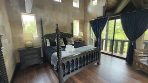 5 bedrooms, iron/ironing board, free WiFi, bed sheets