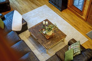 Interior - # Time Well Spent ## Luxury Broken Bow Cabin with Hot Tub, Creek, Playground, a (Broken Bow)