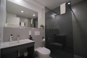 Comfort Twin Room | Bathroom - Hotel Kiel by MELIO (Melsdorf)